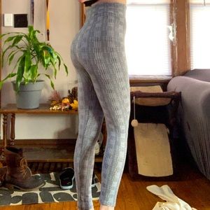 Patterned leggings